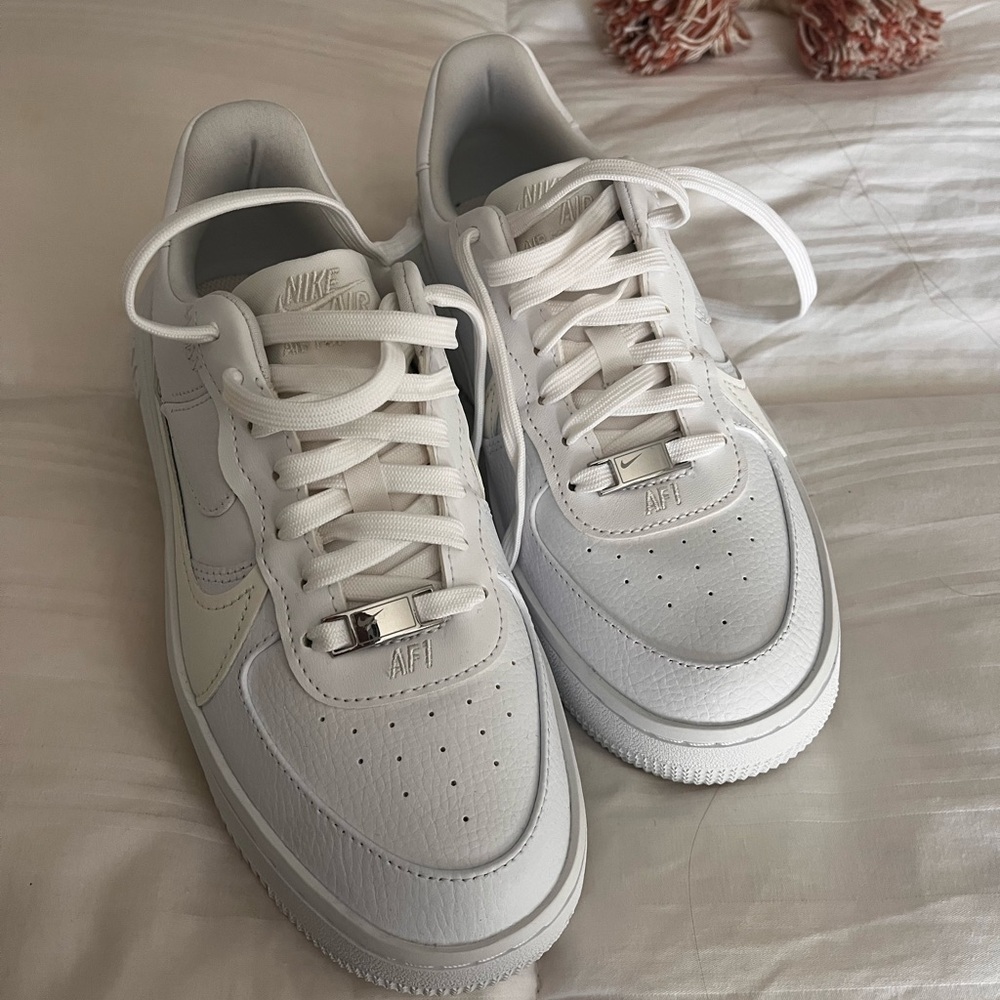 Nike PLT.AF.ORM Women’s Sneakers size 7